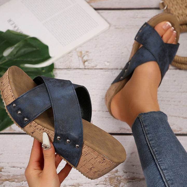 Women’s wedge sandals with heel strap, ergonomic footbed, cork look platform, and padded toe area Mune Fashion