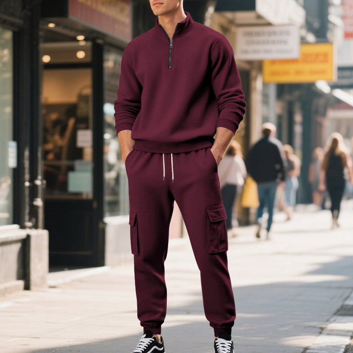 Men's cozy cargo style jogging pants made of fleece with drawstring and patch pockets Mune Fashion