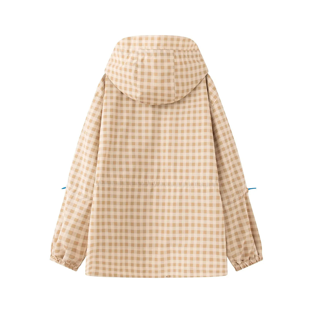 Ladies checkered rain parka with hood, drawstring waist and diagonal zippered pockets Mune Fashion