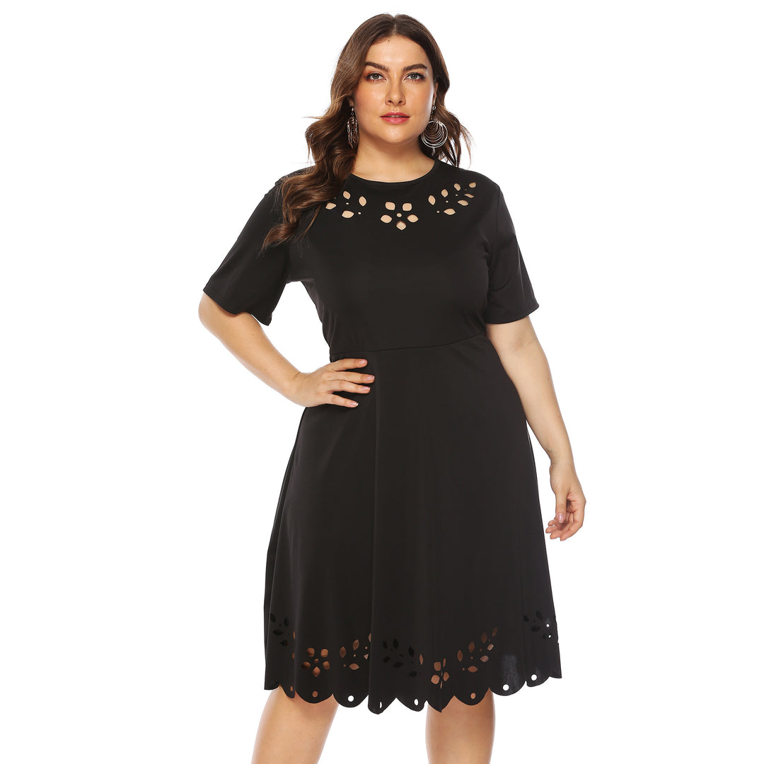 Women's elegant dress with neckline and ruffled hem Mune Fashion