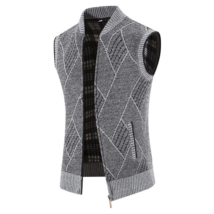 Men's sleeveless knitted vest with padded lining, full-length zipper, and structured weave look Mune Fashion