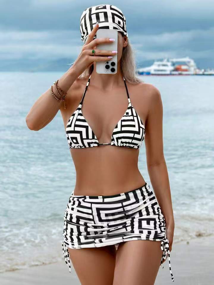 Women's bikini set with removable bustier top and adjustable wrap skirt Mune Fashion