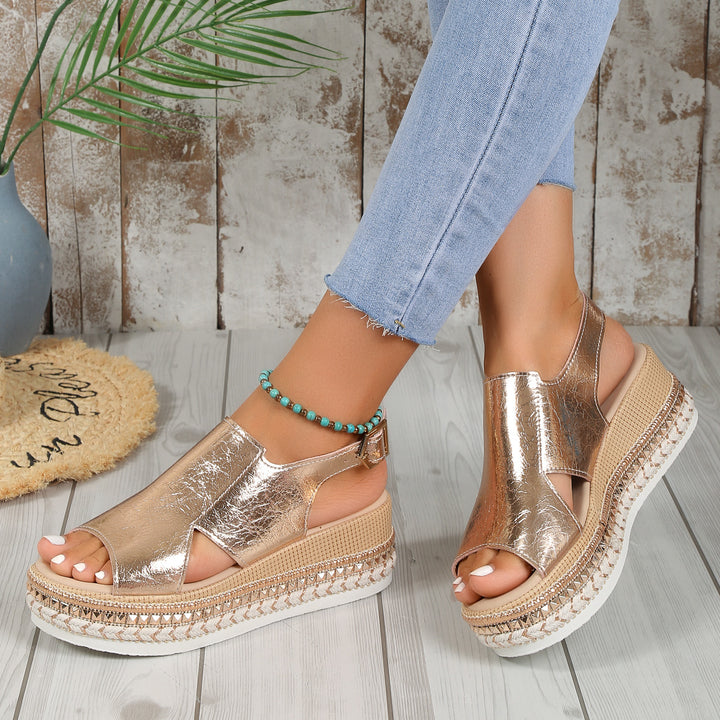 Ladies' plateau sandals made of embossed faux leather with braided espadrille sole and adjustable heel strap Mune Fashion