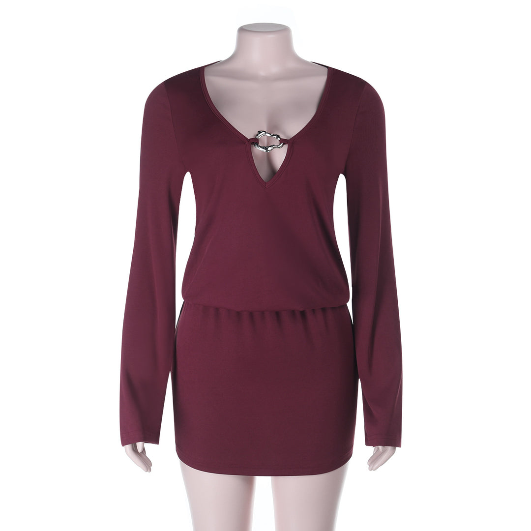 Women's figure-hugging long sleeve tunic with deep V-neck and ring detail Mune Fashion