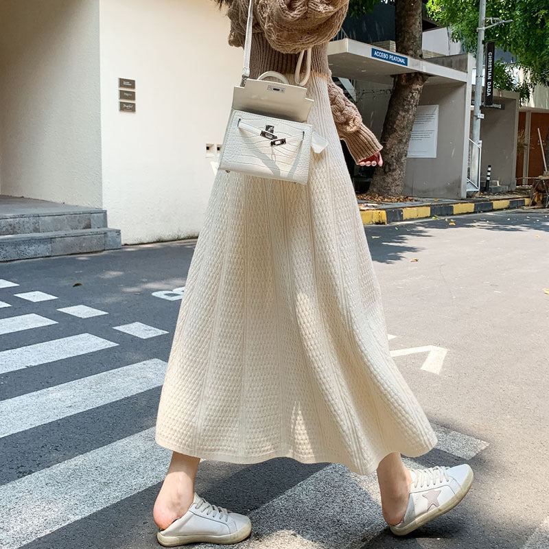 Women's Long Knitted Skirt with Elegant Design Mune Fashion