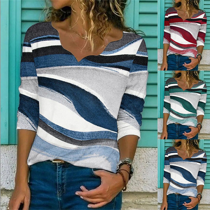 Women V neck shirt with wavy print and three-quarter sleeves Mune Fashion
