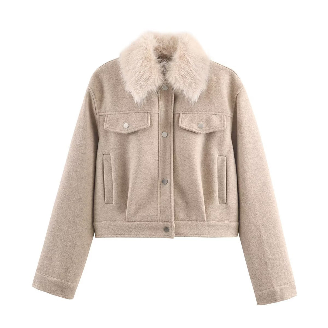 Ladies short wool jacket with voluminous fur collar, snap-button front and patch chest pockets Mune Fashion
