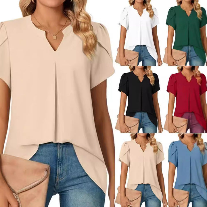 Women's Blouse with Elegant V-Neck Detail and Light Puff Sleeves Mune