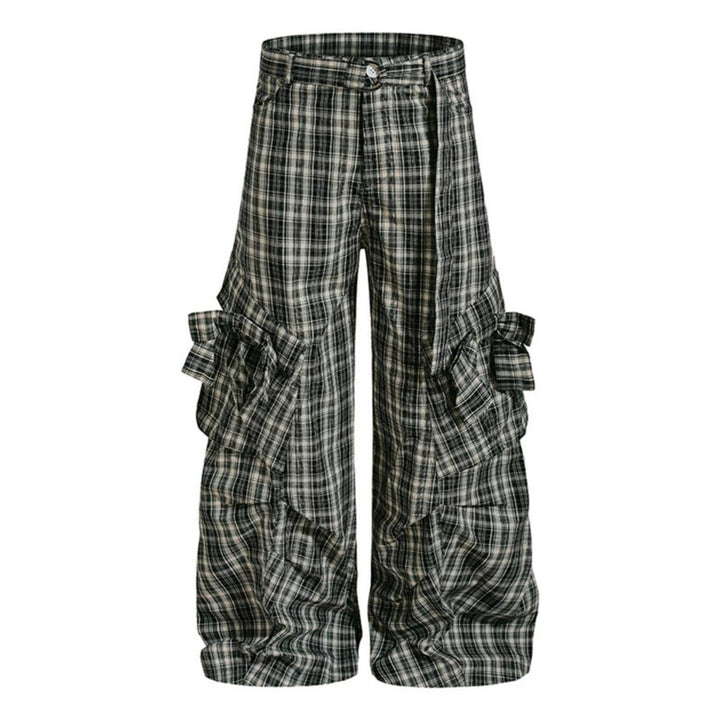 Women checked high-cut cargo pants with wide legs and ruffled pockets Mune Fashion
