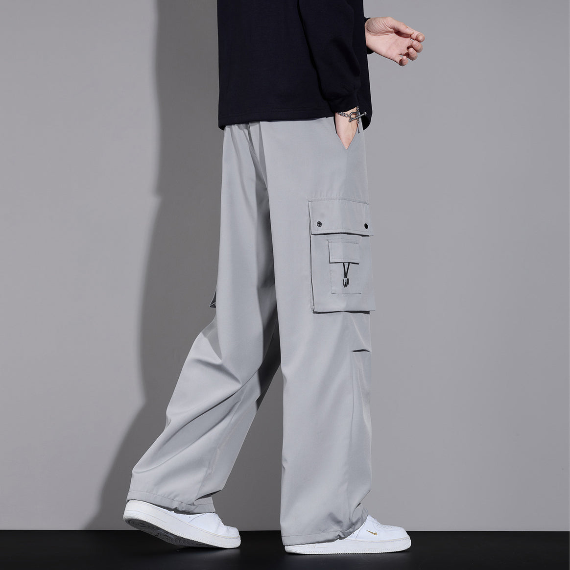 Men's Cargo Pants in Loose Fit with Multi-Pockets and Drawstring Waist Mune Fashion