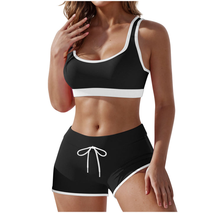Women's supportive sports bra with wide underbust band and high-waisted training shorts Mune Fashion
