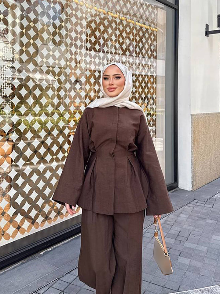 Ladies two-piece linen set with tailored pleat, wide leg and zip jacket Mune Fashion