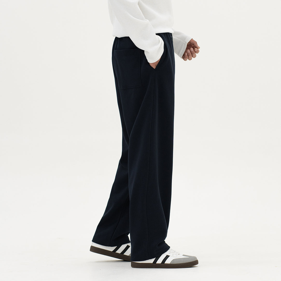 Unisex cotton joggers with wide leg and drawstring Mune Fashion