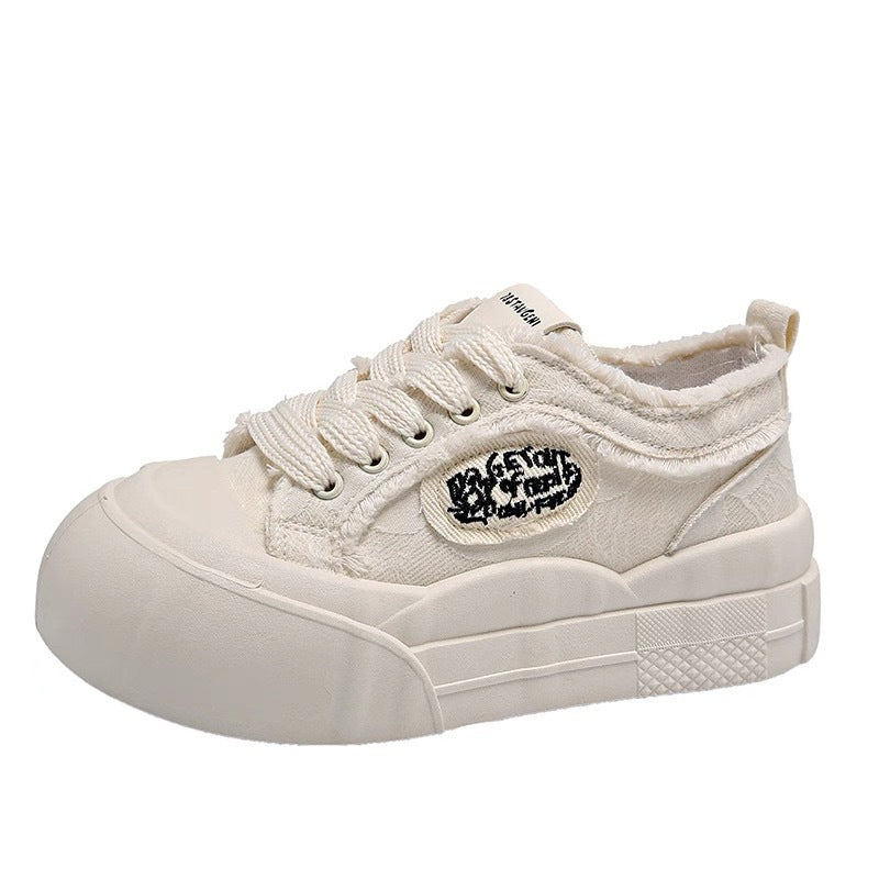 Women's leisure sneaker with padded inner sole Mune Fashion and innovative sole Mune Fashion