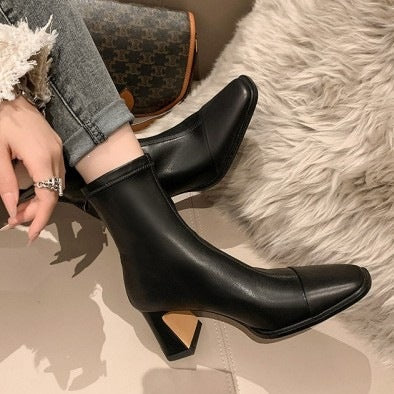 Ladies ankle boots with seamless shaft and sculptural block heel Mune Fashion