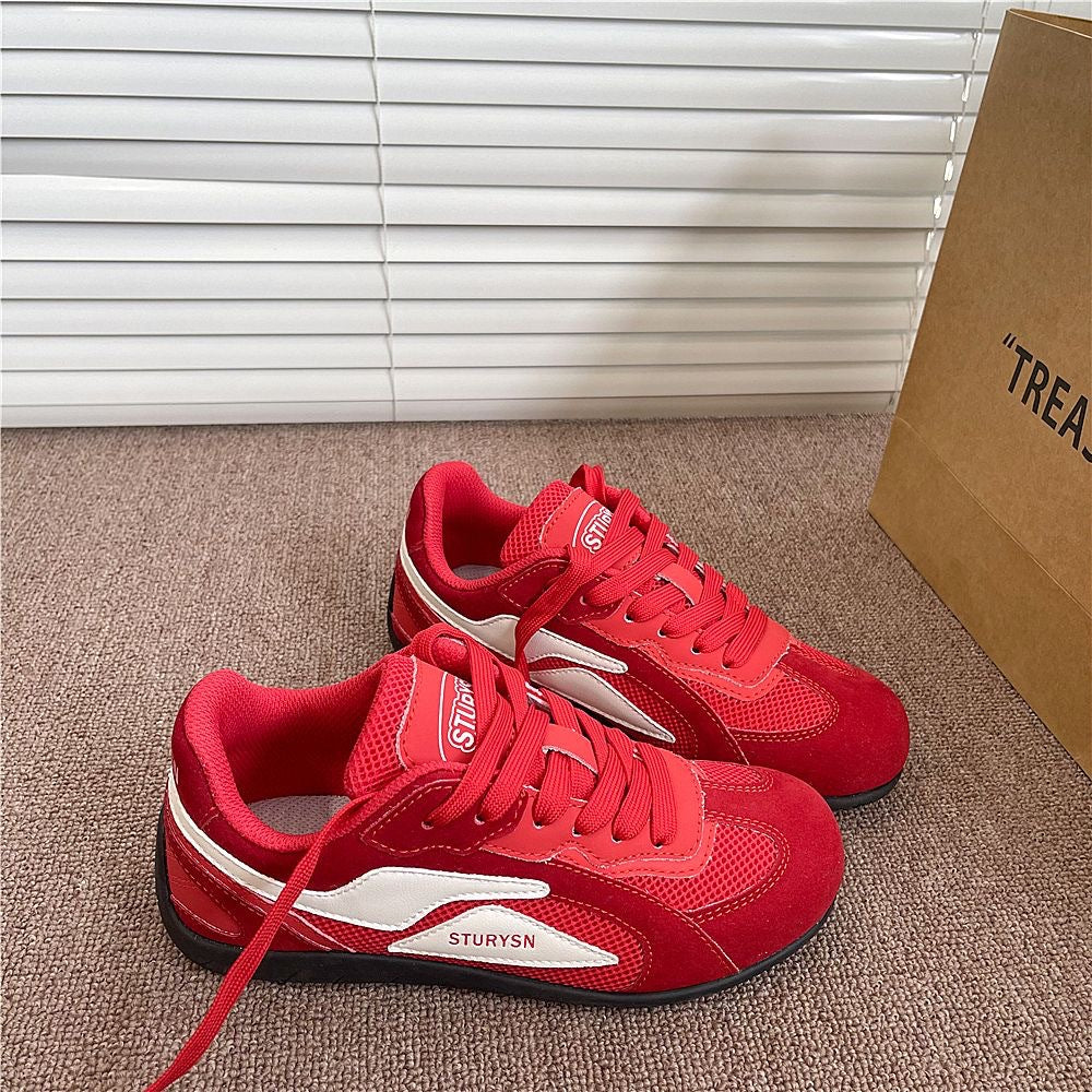 Ladies sporty sneakers with soft suede surface and breathable mesh structure Mune Fashion