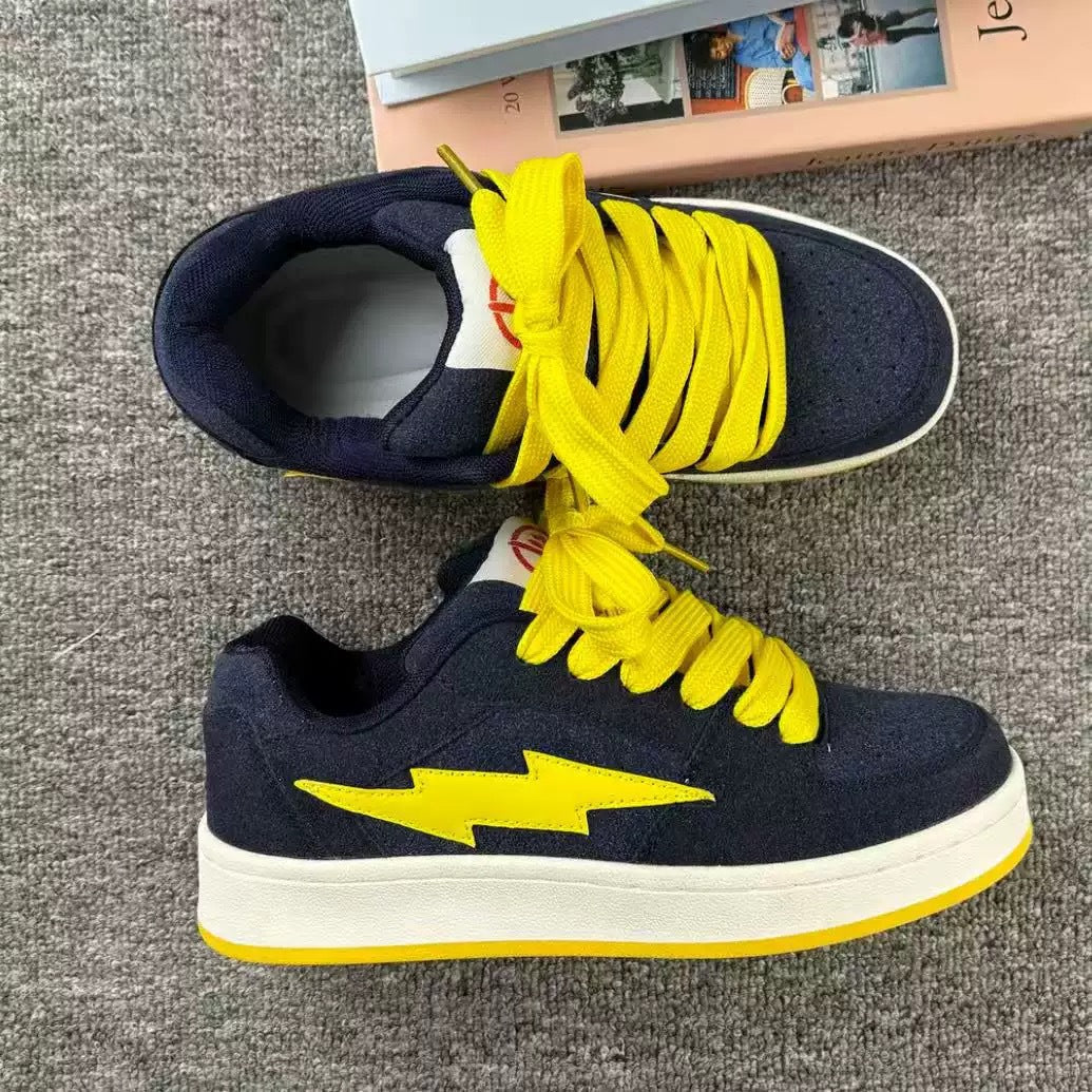 Women's sporty sneakers with striking lightning design Mune Fashion