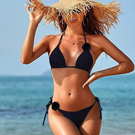 Women's triangle bikini with decorative ruffles and adjustable straps Mune Fashion