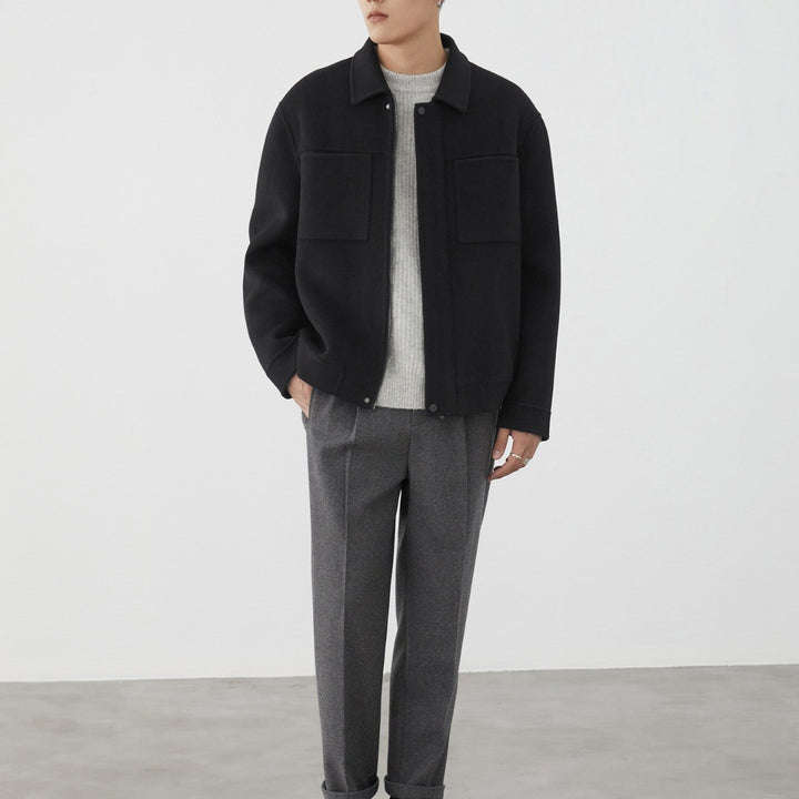 Men's short jacket made of wool blend with boxy fit, chest pockets, and concealed zipper Mune Fashion