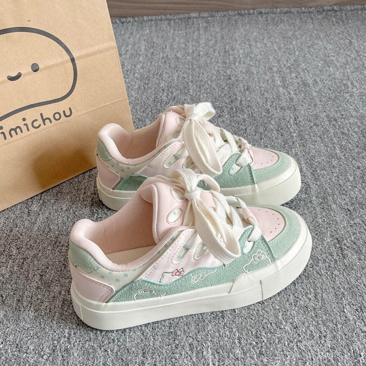 Women's sneaker with playful animal design and breathable upper material Mune Fashion