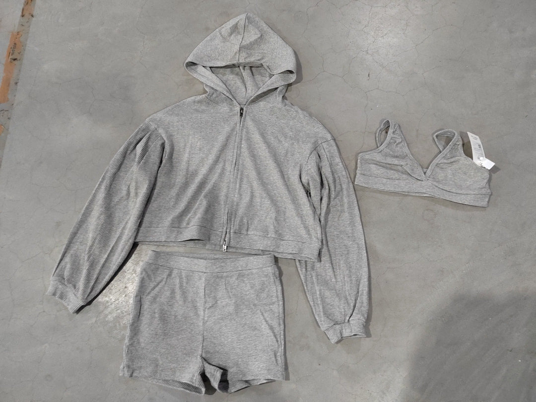 Women's short ribbed lounge set with hooded zip jacket and high-waist shorts Mune Fashion