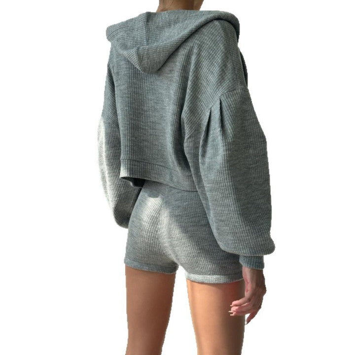 Women's short ribbed lounge set with hooded zip jacket and high-waist shorts Mune Fashion