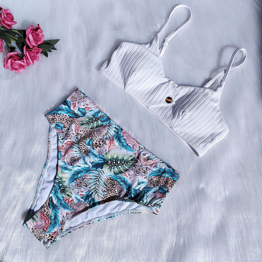 Women's bikini set with floral design and trendy cut Mune Fashion