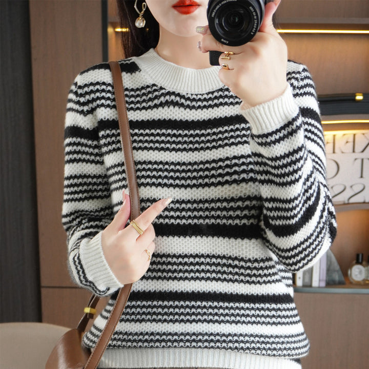 Ladies Cozy Striped Sweater in Mohair Look with Boxy Fit and Round Neckline Mune Fashion