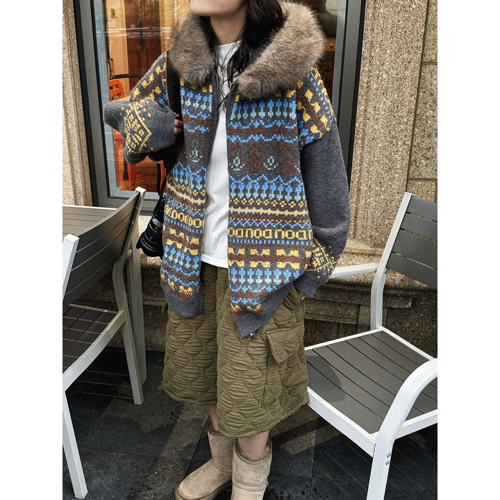 Women's patterned cardigan with faux fur hood and zipper Mune Fashion