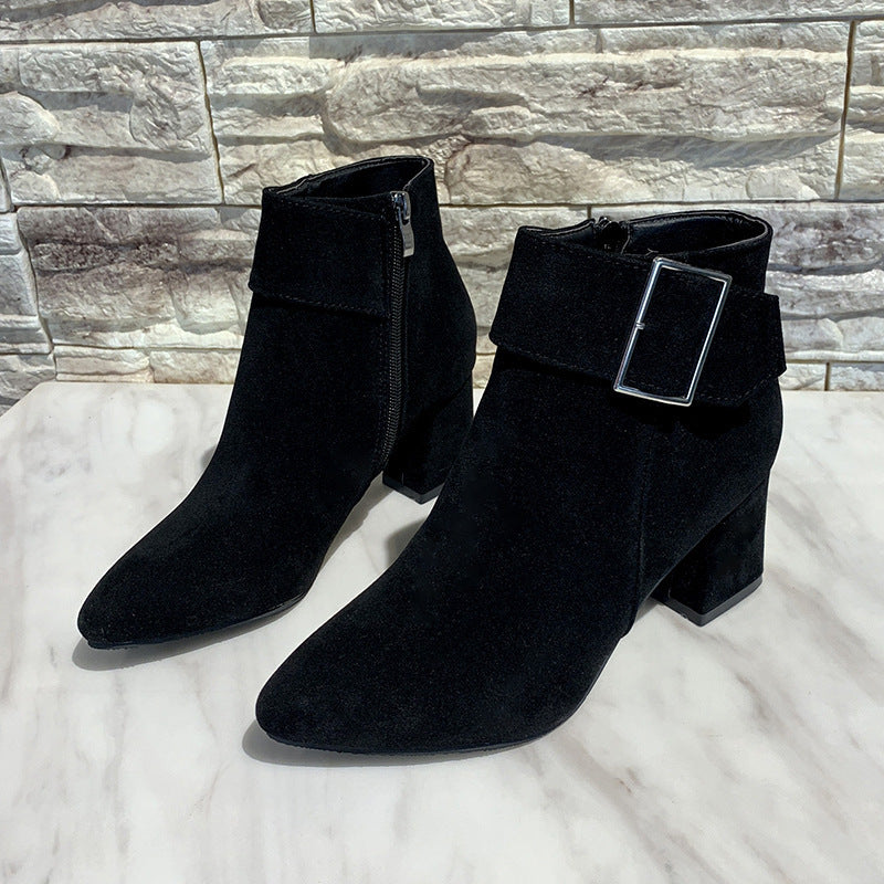 Women's elegant suede look ankle boot with mid-high block heel and wide buckle strap Mune Fashion