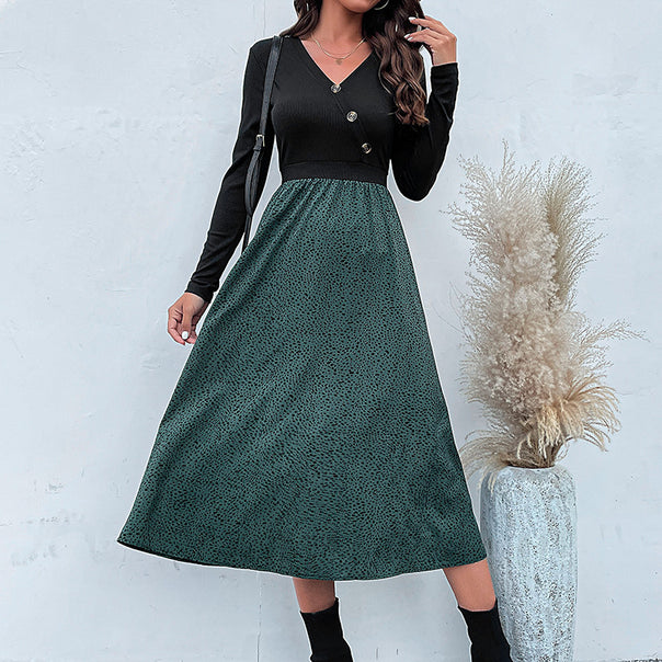 Women's midi dress with tailored rib knit top, V-neck and wide skirt Mune Fashion