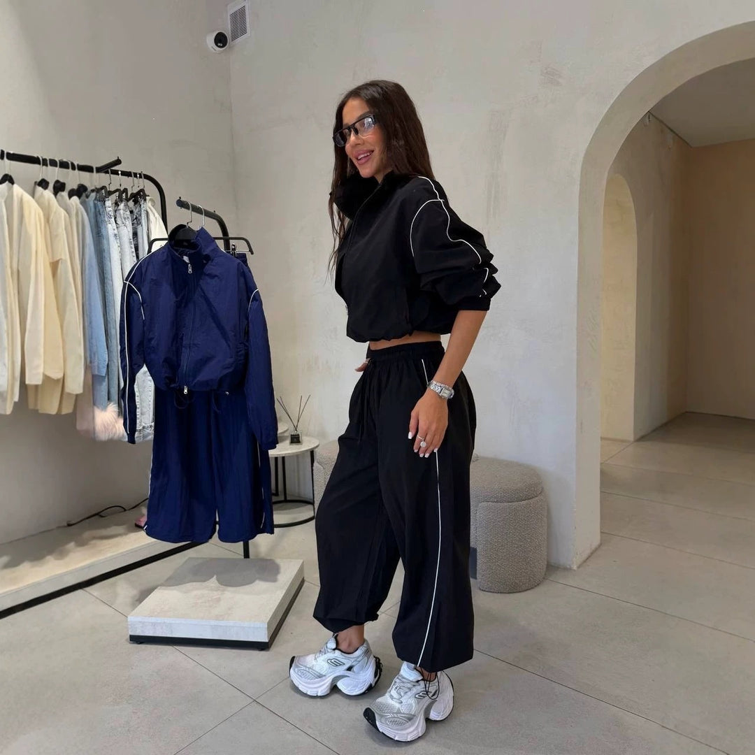 Women Short-Cut Windbreaker Set with Loose Track Pants and Contrast Piping Mune Fashion