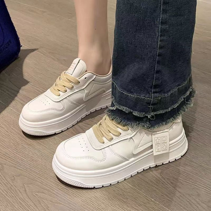 Women's sporty sneakers with voluminous sole and breathable upper material Mune Fashion
