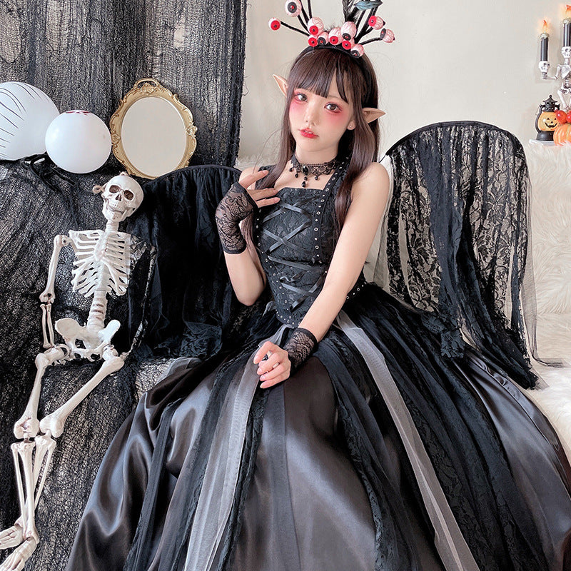 Women's Witch Costume with Tulle Skirt and Elegant Lace Accents Mune Fashion