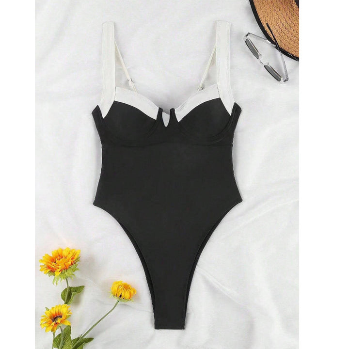 Women's Elegant High-Cut Swimsuit with Fashionable Strap Details Mune Fashion
