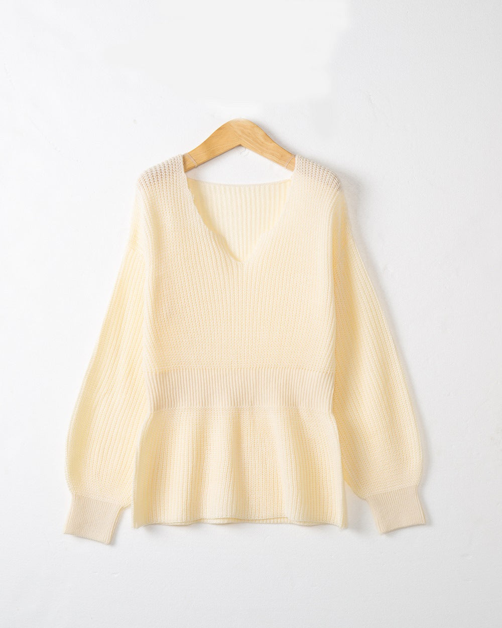 Women's Loose Fine Knit Sweater with V Notch Neckline, Fitted Ribbed Hem and Balloon Sleeves Mune Fashion
