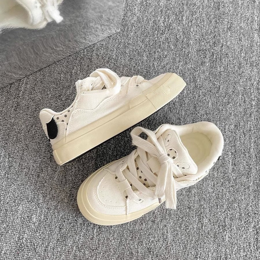 Women Comfortable Sneakers with Thick Platform and Playful Lace-Up System Mune Fashion