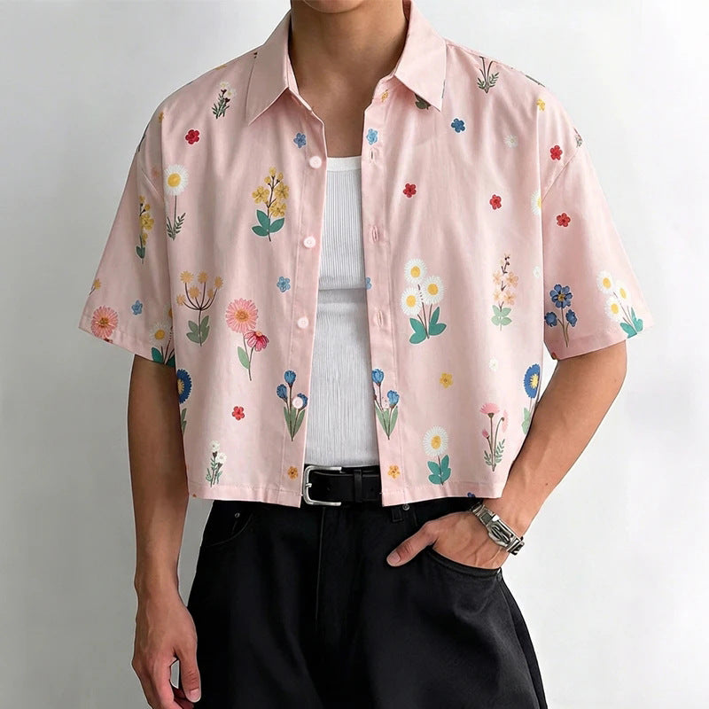 Women's loosely cut short sleeve shirt blouse with floral all-over print, shirt collar and short hem Mune Fashion