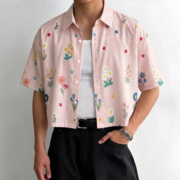 Women's loosely cut short sleeve shirt blouse with floral all-over print, shirt collar and short hem Mune Fashion