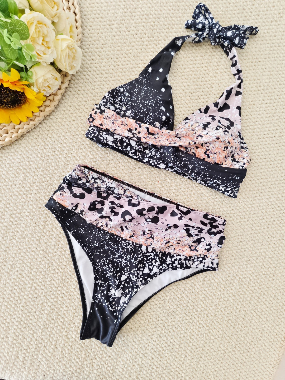 Women's bikini set with trendy animal print and fashionable bow detail Mune Fashion