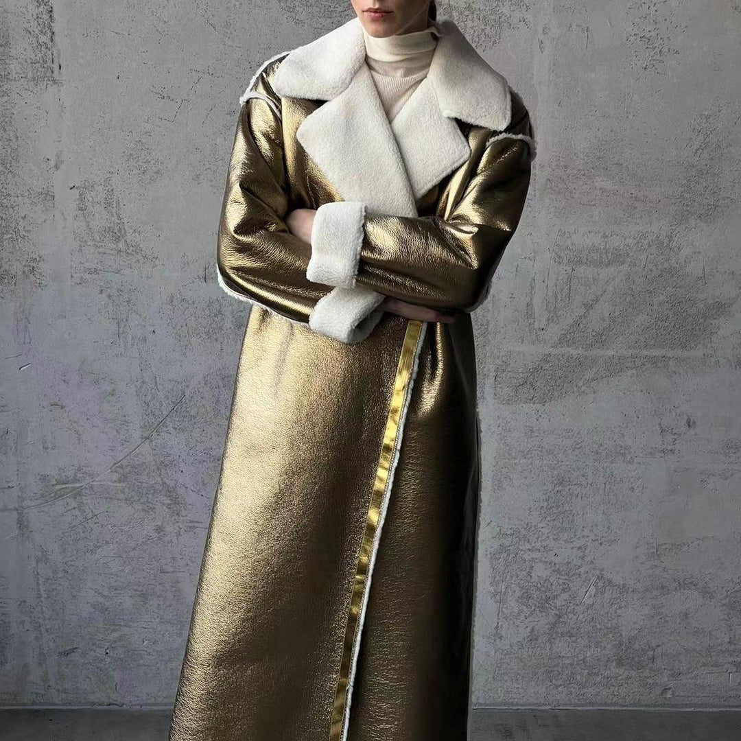 Women's longline coat made of metallic material with teddy lining and dropped shoulder Mune Fashion