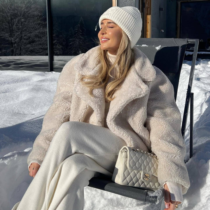 Women Short Faux Fur Teddy Blouson with Wide Lapel Collar Mune Fashion