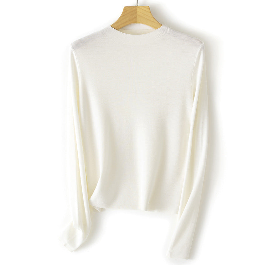 Women's fine knit pullover with short stand-up collar and slim silhouette Mune Fashion