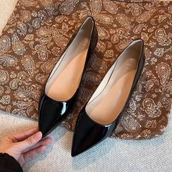 Women's pointed toe patent leather ballerinas with padded insole Mune Fashion