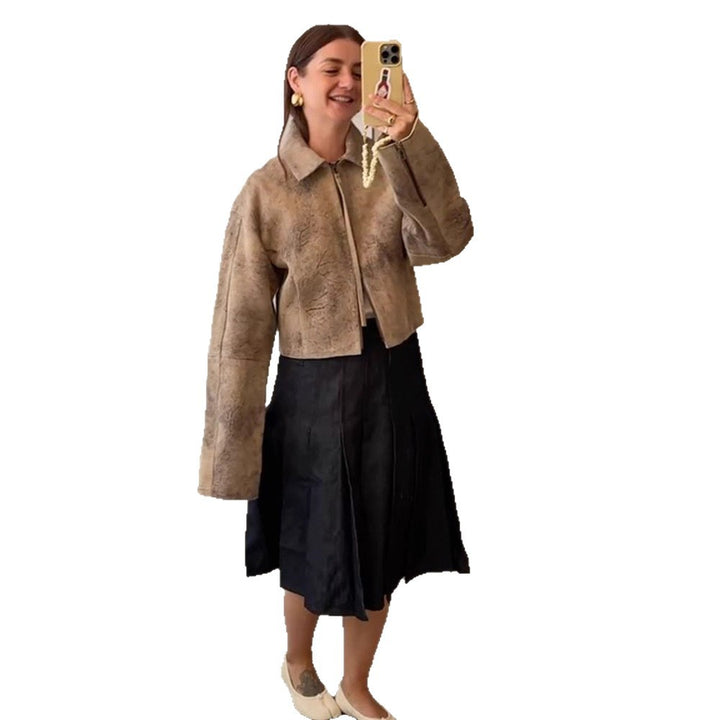 Women's short cut suede jacket in used look with extra long sleeves and two-way zipper Mune Fashion