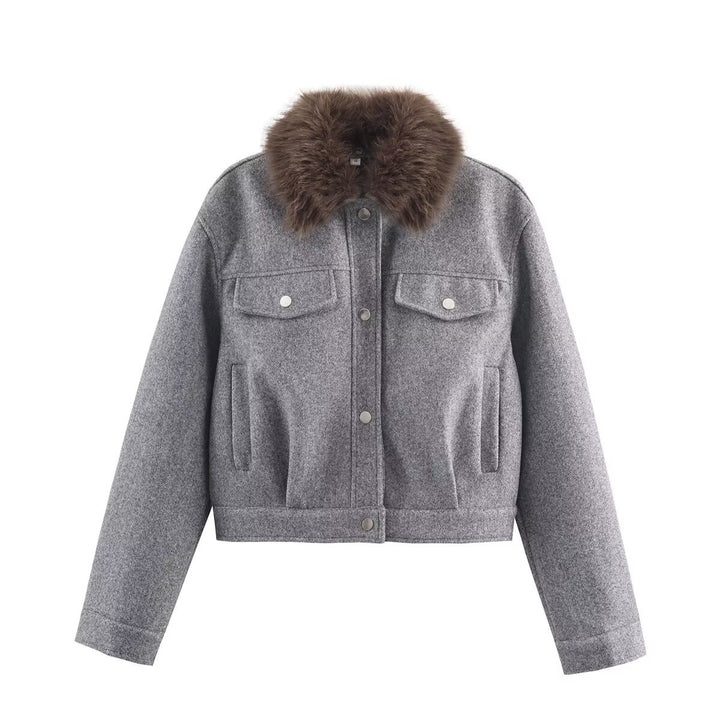 Ladies short wool jacket with voluminous fur collar, snap-button front and patch chest pockets Mune Fashion