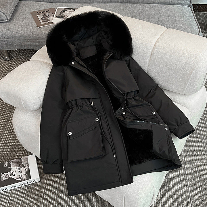 Ladies Fashionable Winter Parka with Cozy Inner Lining and Practical Pockets Mune