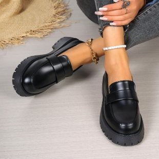Ladies nan classic loafers with solid platform sole and padded comfort footbed Mune Fashion