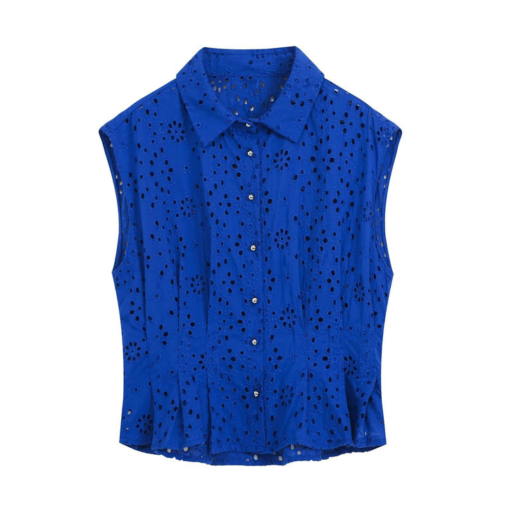 Ladies Sleeveless Eyelet Embroidery Blouse with Shirt Collar and Mother-of-Pearl Button Placket Mune Fashion