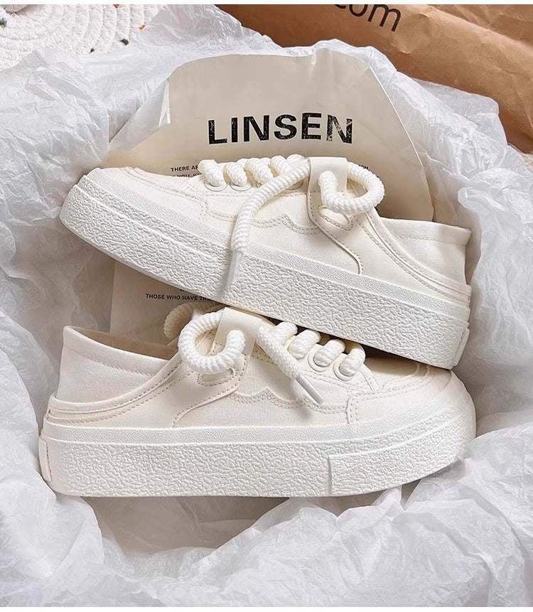 Women's sneakers with thick profile and innovative lacing details Mune Fashion